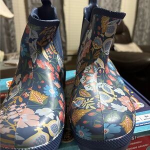 Vera Bradley Floral rain boots